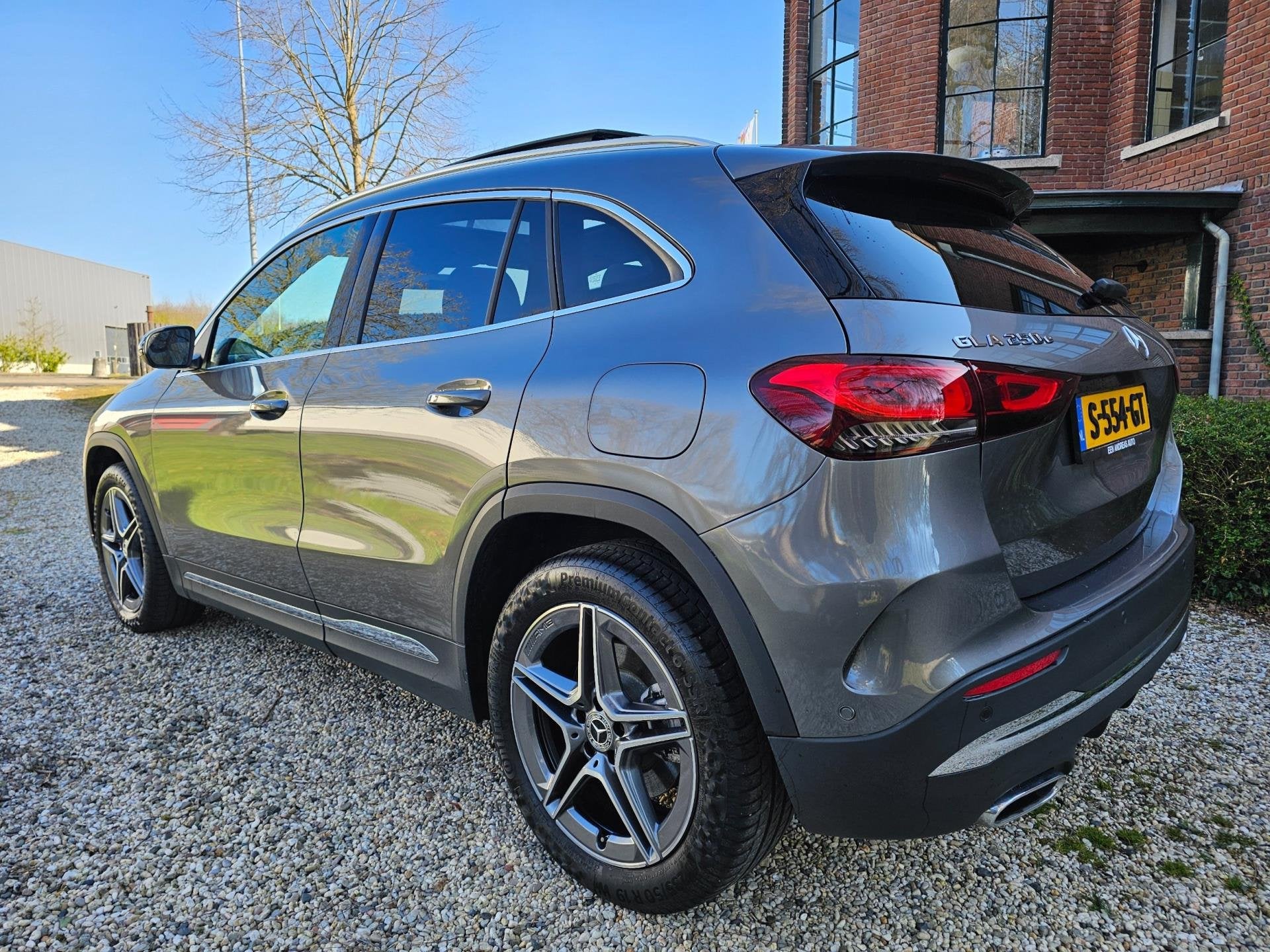 Mercedes-Benz GLA-klasse 250 e AMG Line AUTOMAAT/panorama/NI, Dealer onderhouden, 77 km/l, 4 cilinders, 15 kWh