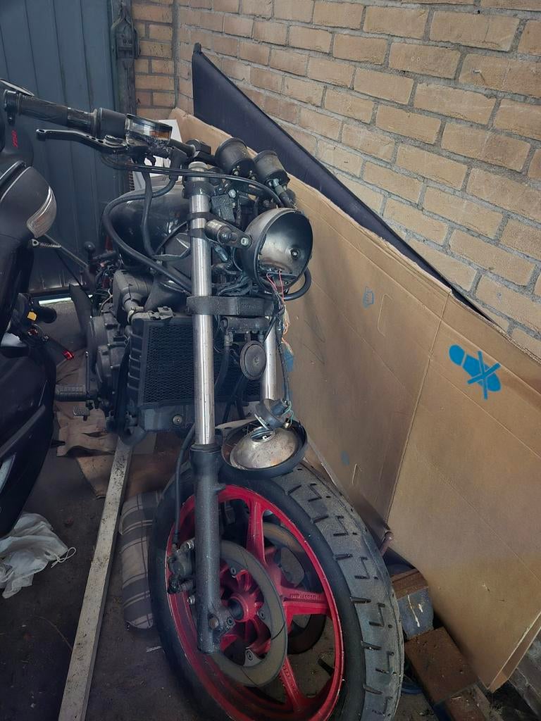 Honda VF 700 Magna 1986 voor onderdelen, Motoren, Ophalen