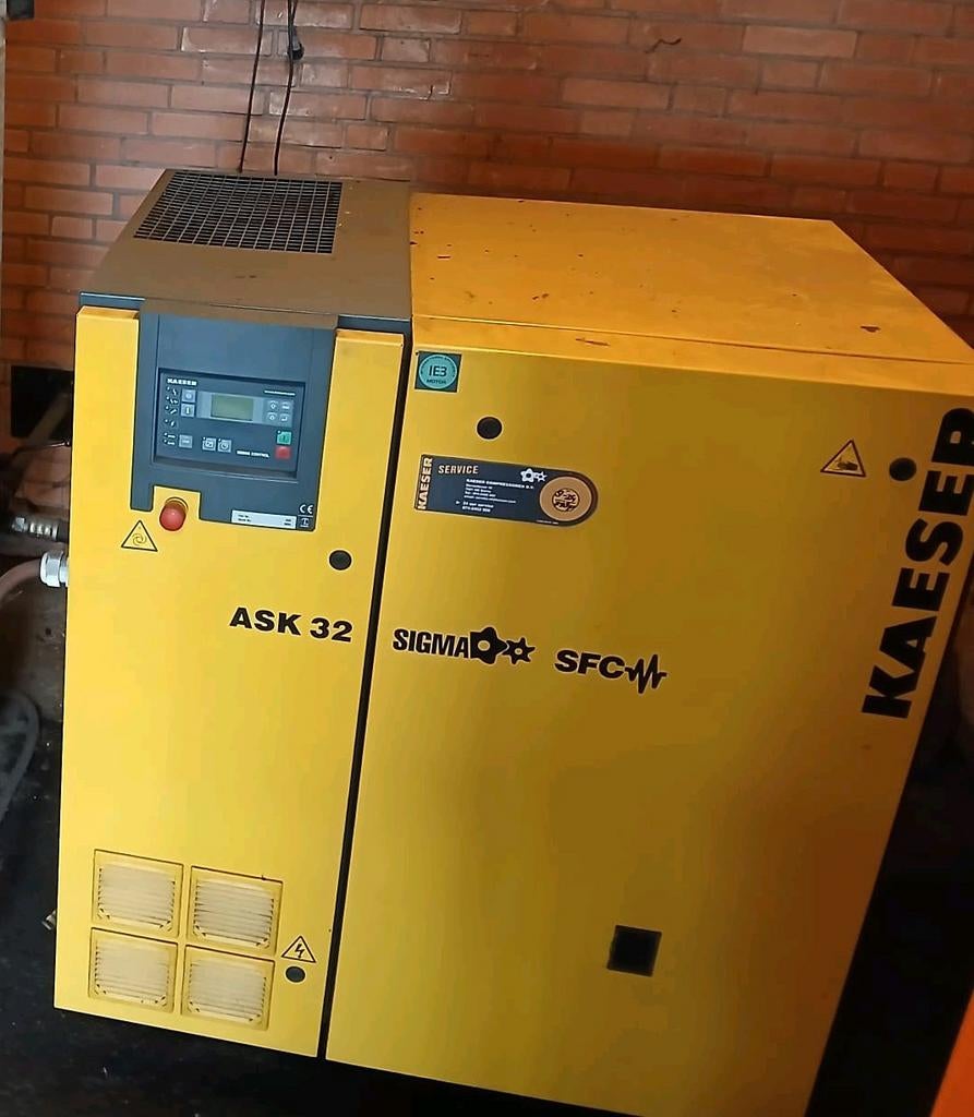Complete SET 18,5kW freq schroefcompressor Kaeser 2011, Ophalen