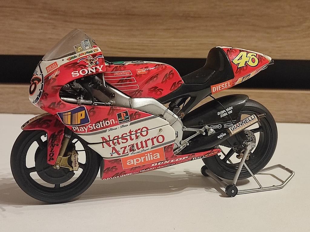 Minichamps: Aprilia RSW250 - Valentino Rossi - Imola 1999, Ophalen of Verzenden, Zo goed als nieuw, 1:9 t/m 1:12, Motor