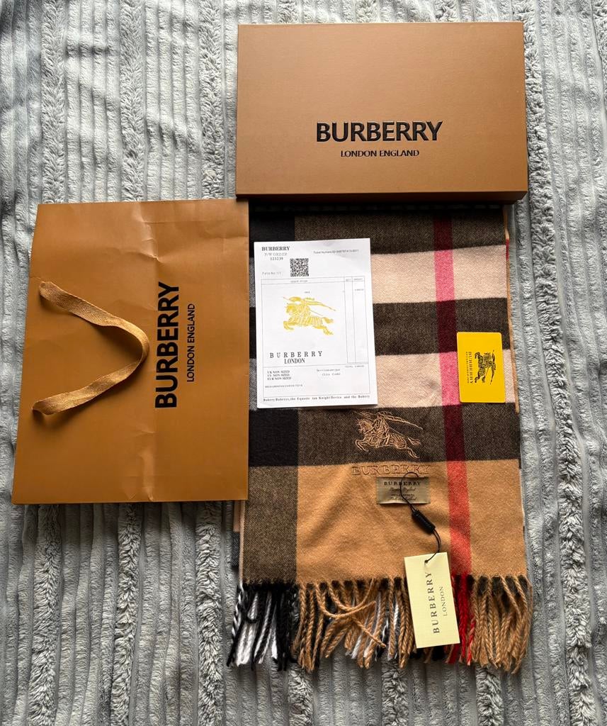 Burberry Casmere Beige Sjaal, Ophalen of Verzenden, Nieuw, Maat 46/48 (XL) of groter, Sjaal