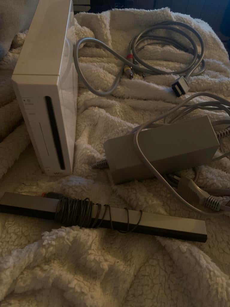 Wii met spellen, Ophalen, Zo goed als nieuw, Zonder controller