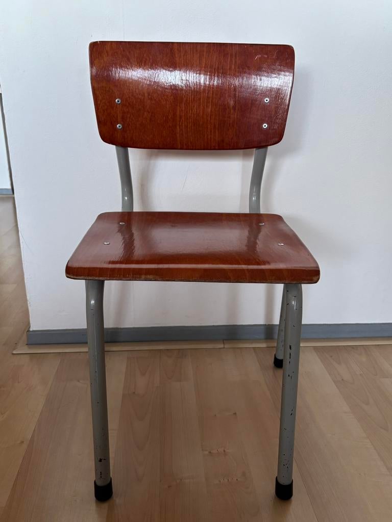 Vintage kinderschoolstoel, Ophalen