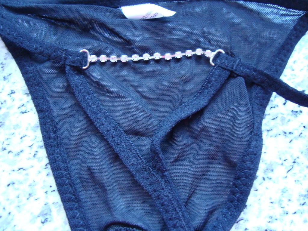 Zwarte string met steentjes maat s nieuw, Ophalen of Verzenden, Zwart, String