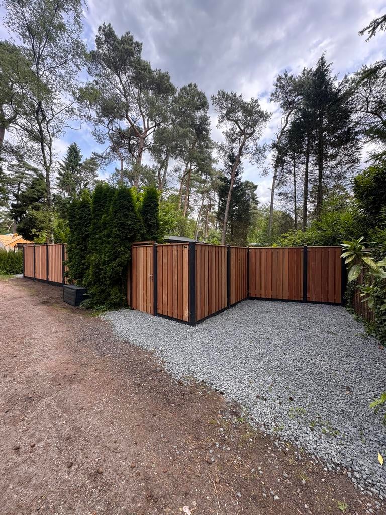 Foto 12 van HOUT BETON SCHUTTING Vanaf €95P/M met plaatsing!