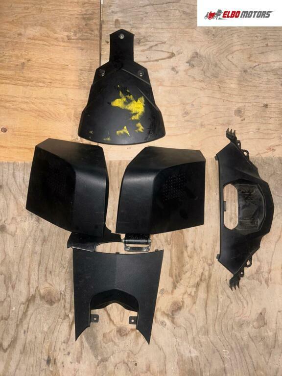 Beenschild klep origineel BMW Scooter C 650 GT, Motoren, Ophalen of Verzenden, Gebruikt