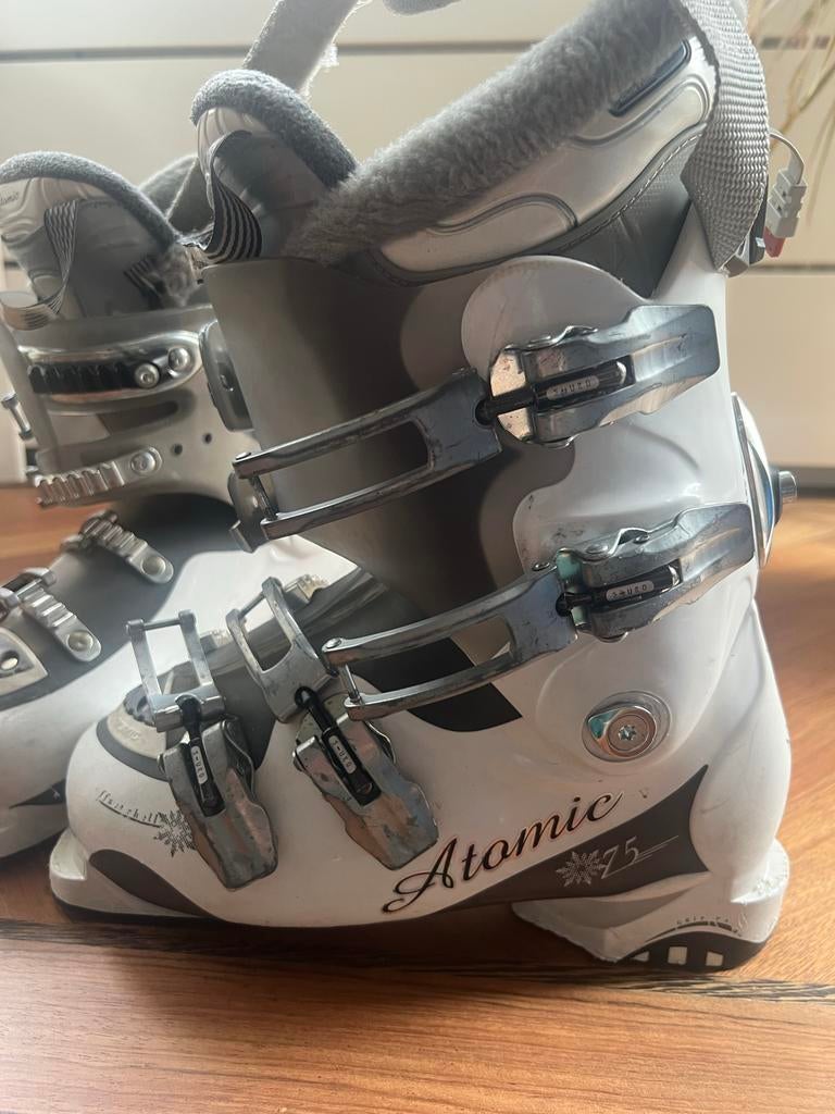 Atomic Ski Schoenen - Maat 24.5-25 cm, 160 tot 180 cm, Gebruikt, Schoenen, Ophalen of Verzenden