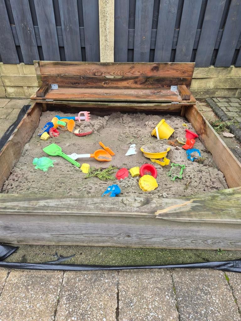 Gratis afhalen: Zandbakzand (eventueel met zandbak), Ophalen, Gebruikt