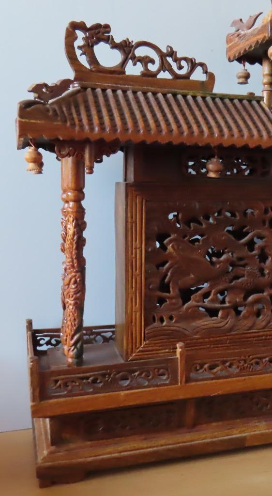 Foto 5 van Uit inboedel: Top! Chinese uitgesneden houten Pagode, incl