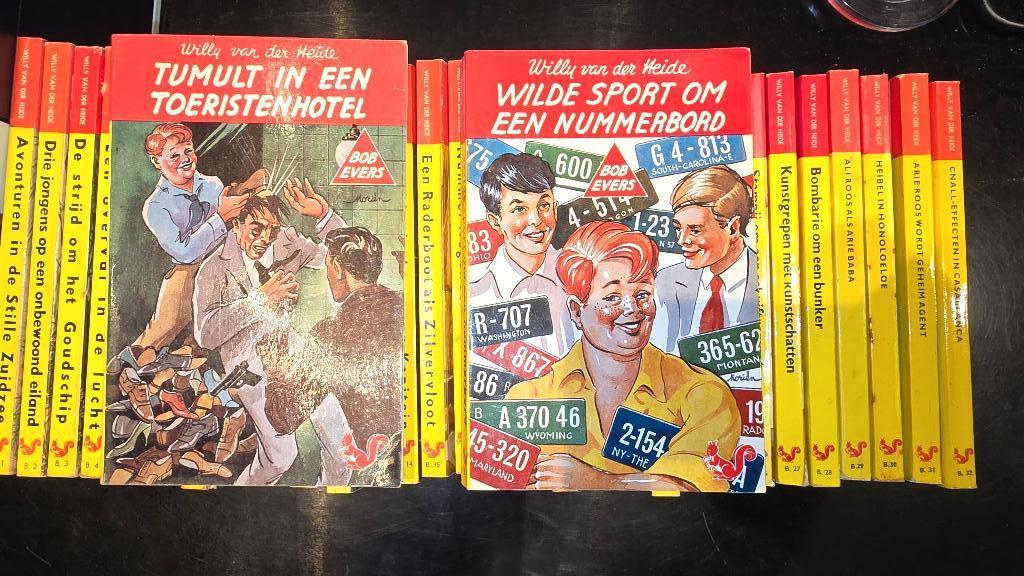 Bob Evers nrs 1 - 32  0,50 per stuk, Ophalen of Verzenden, Gelezen, Willy van der Heide