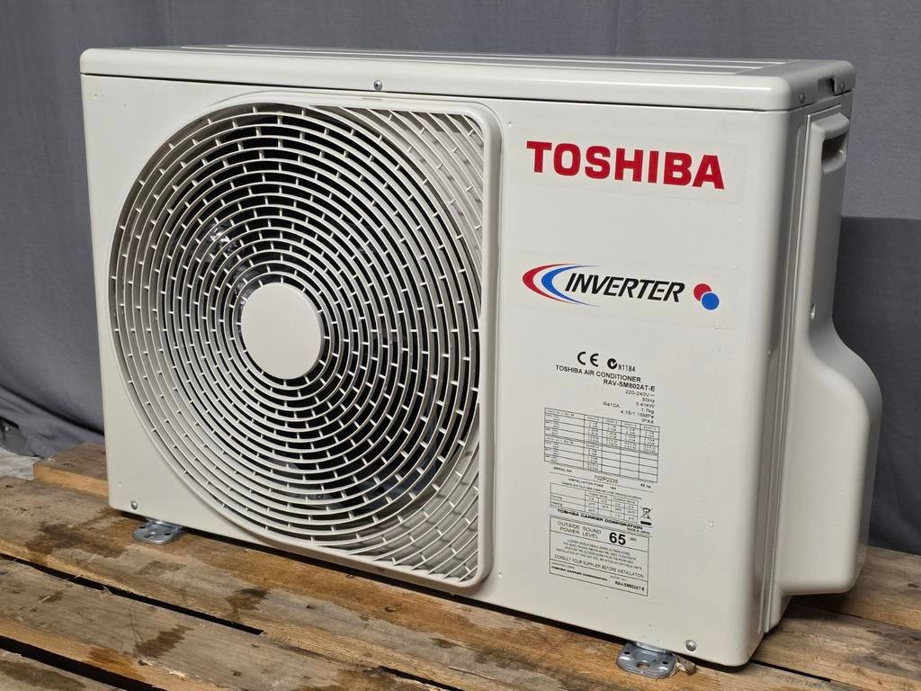 Toshiba RAV-SM802AT-E airco warmtepomp - los - Nieuw, Koelen en Ontvochtigen, Timer, Nieuw, 3 snelheden of meer