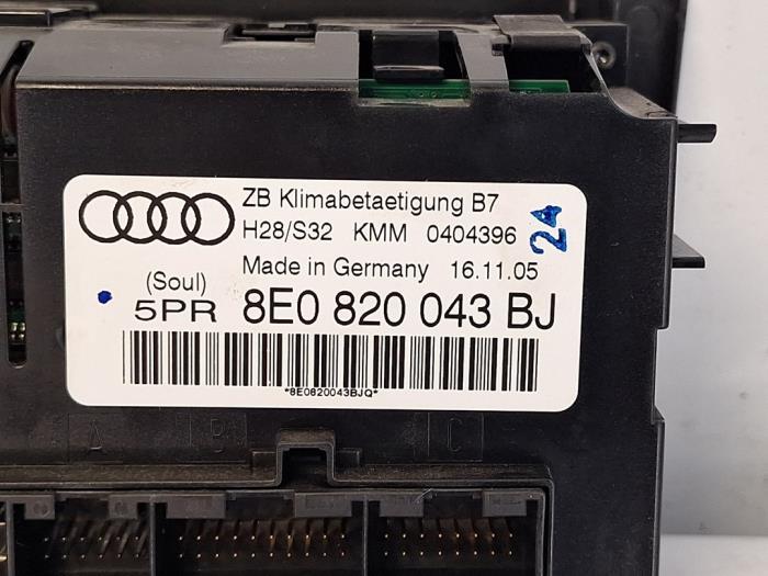 Kachel Bedieningspaneel van een Audi A4, Gebruikt, -, Verzenden, -
