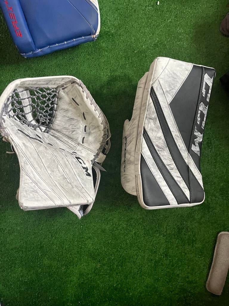 CCM EFlex 5.5 Senior Goalie Handschoenen, Sport en Fitness, IJshockey, Ophalen, Gebruikt, Bescherming