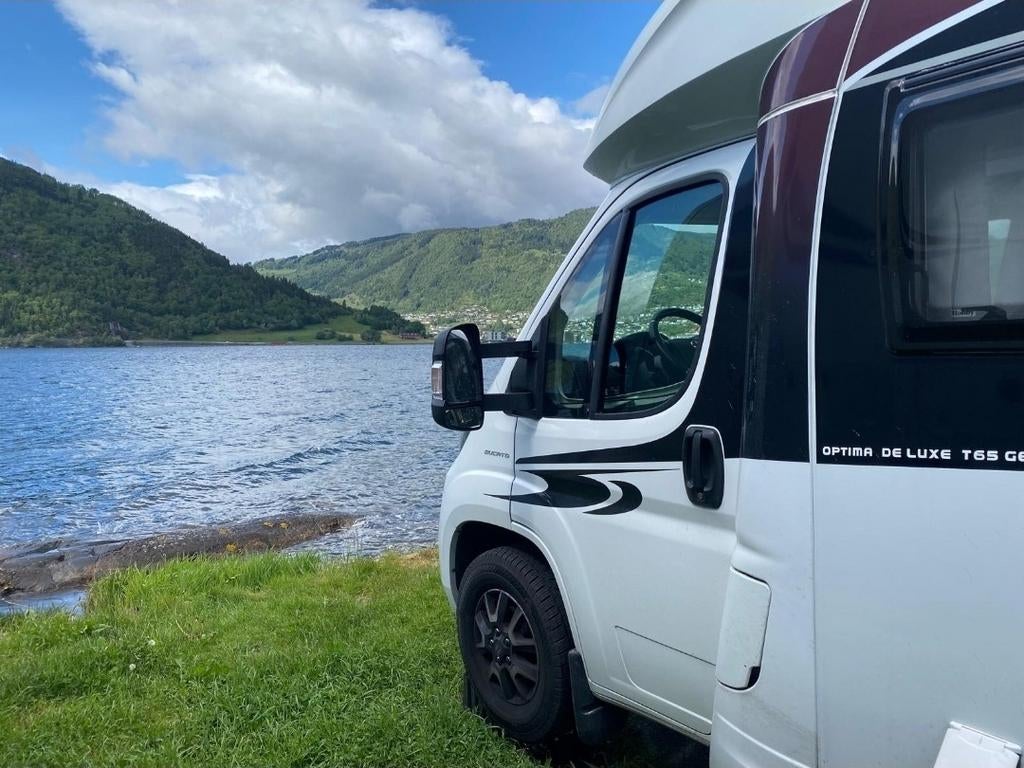 Camper te huur, huren. Camperhuur voor twee personen, Caravans en Kamperen