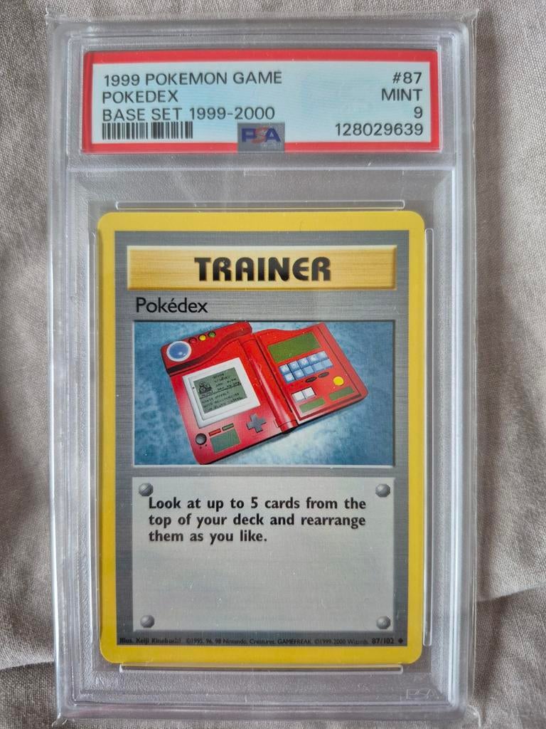Pokedex base set, Hobby en Vrije tijd, Verzamelkaartspellen | Pokémon, Ophalen of Verzenden, Zo goed als nieuw