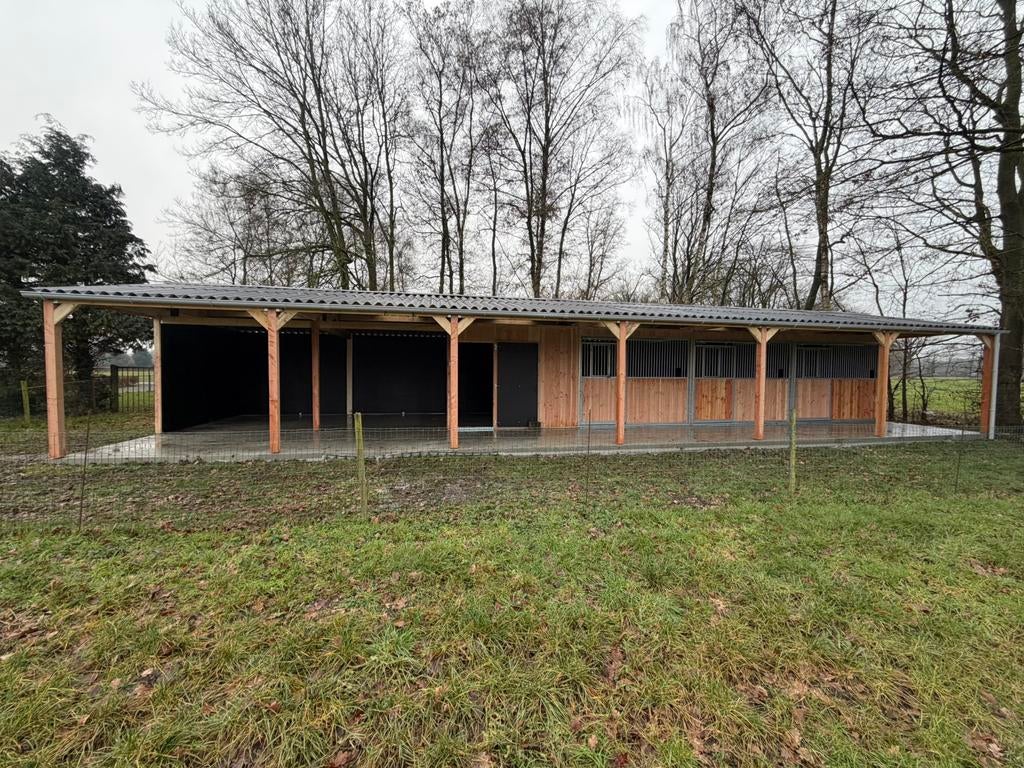 Stallen van horsestables!, Dieren en Toebehoren, Stalling en Weidegang, Stalling, 2 of 3 paarden of pony's