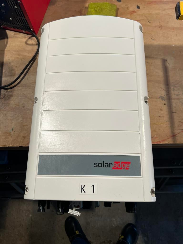 Omvormer solar edge, Doe-het-zelf en Verbouw, Zonnepanelen en Toebehoren, Ophalen, Zo goed als nieuw, Overige typen