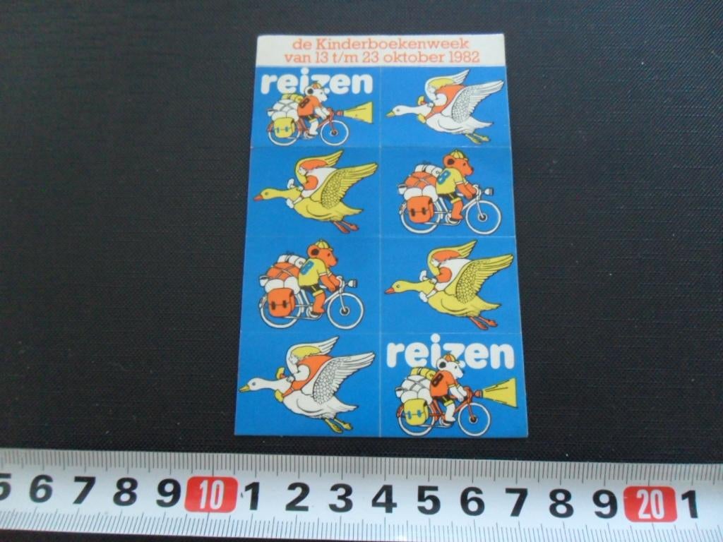 sticker set kinderboekenweek 1982 strip reizen fiets vliegen, Verzamelen, Ophalen, Zo goed als nieuw