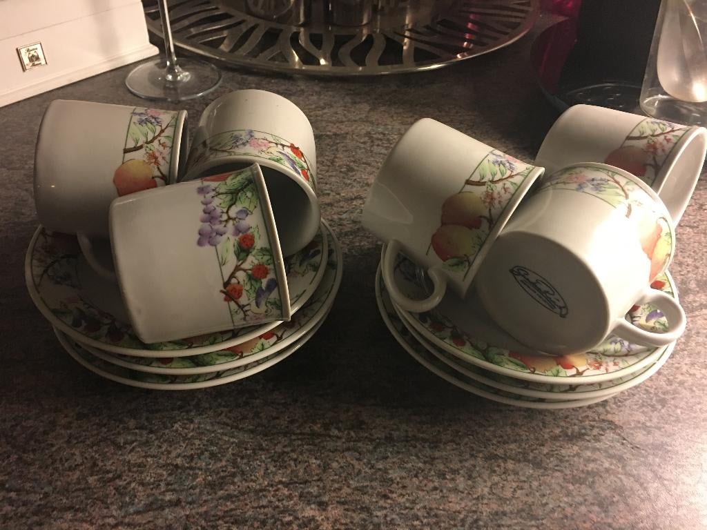 Vintage kop en schotels 6x, Huis en Inrichting, Keuken | Servies, Ophalen of Verzenden, Zo goed als nieuw, Overige stijlen, Kop(pen) en/of Schotel(s)