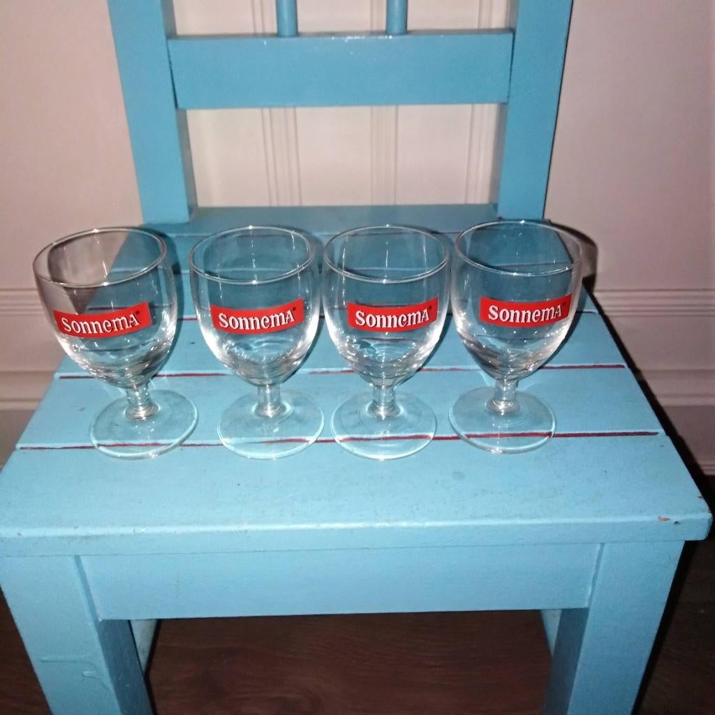 Sonnema borrelglaasjes 4 stuks, Verzamelen, Ophalen, Zo goed als nieuw, Borrel- of Shotglas