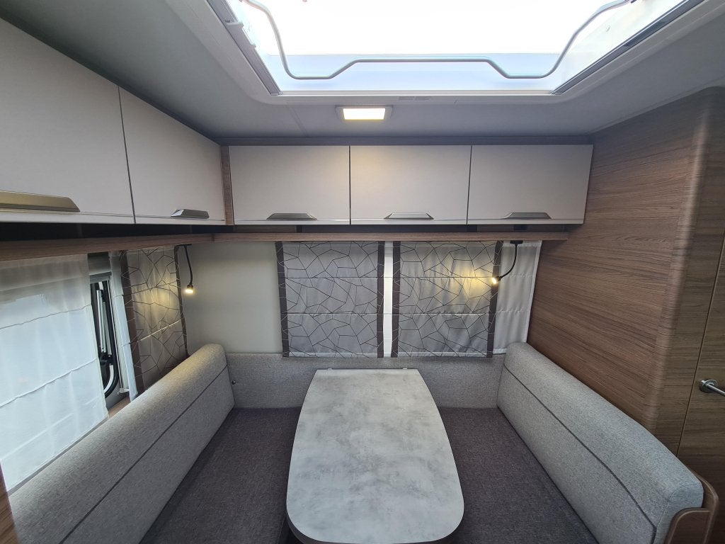 Knaus Sport 420 QD, Caravans en Kamperen, Bedrijf, Treinzit, Schokbreker, 4 tot 5 meter