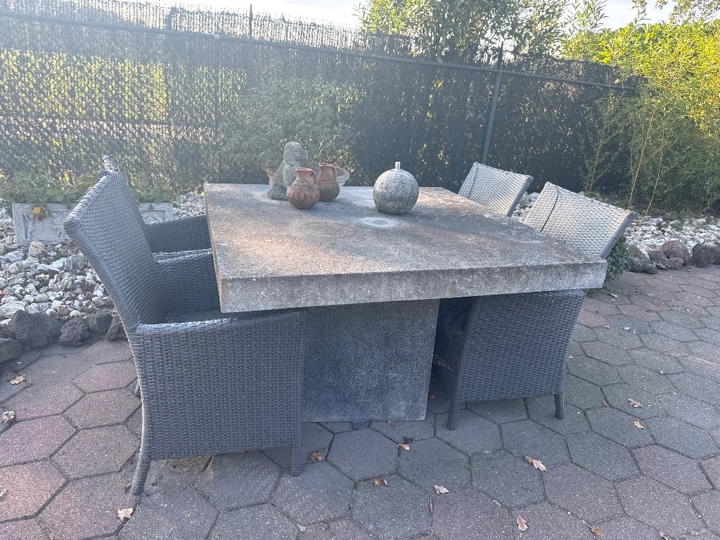 Tuinset betonnen tafel met 4 stoelen, Ophalen, Gebruikt, Tuinset, Overige materialen