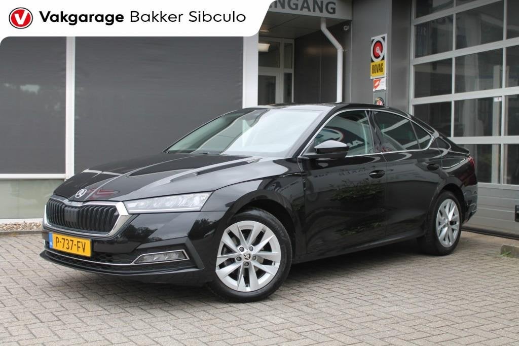 Skoda OCTAVIA 1.0 TSI BUSINESS EDITION, Gebruikt, Euro 6, Met garantie (alle), Zwart