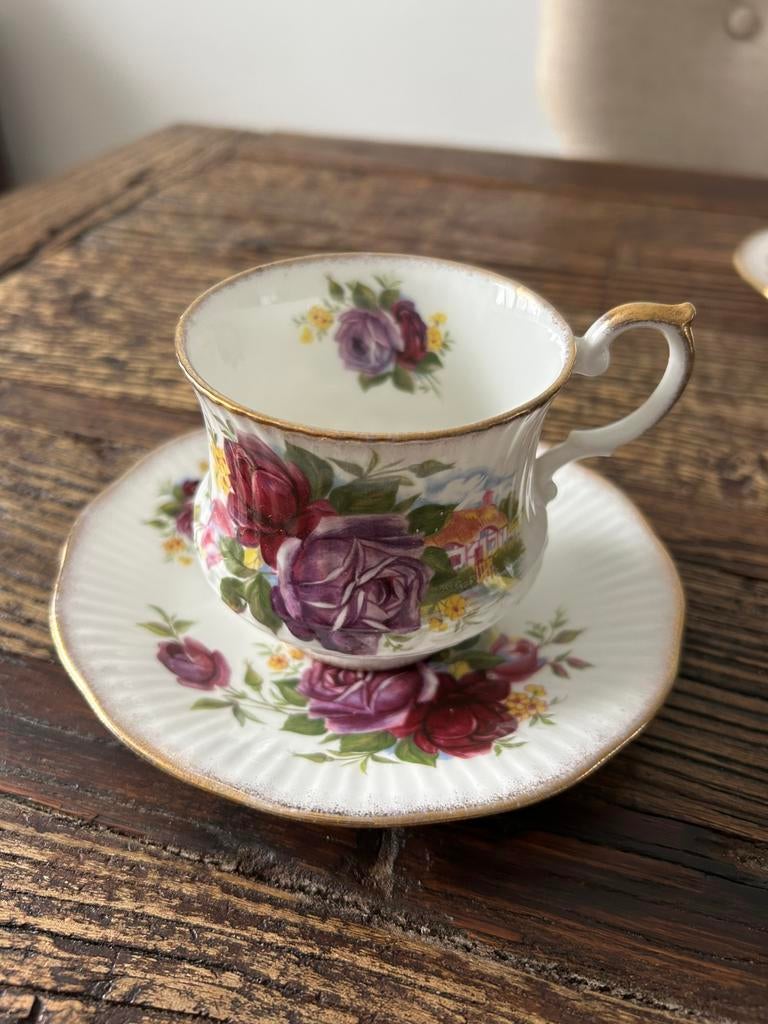 Queens servies, Ophalen of Verzenden, Zo goed als nieuw, Porselein, Kop en/of schotel