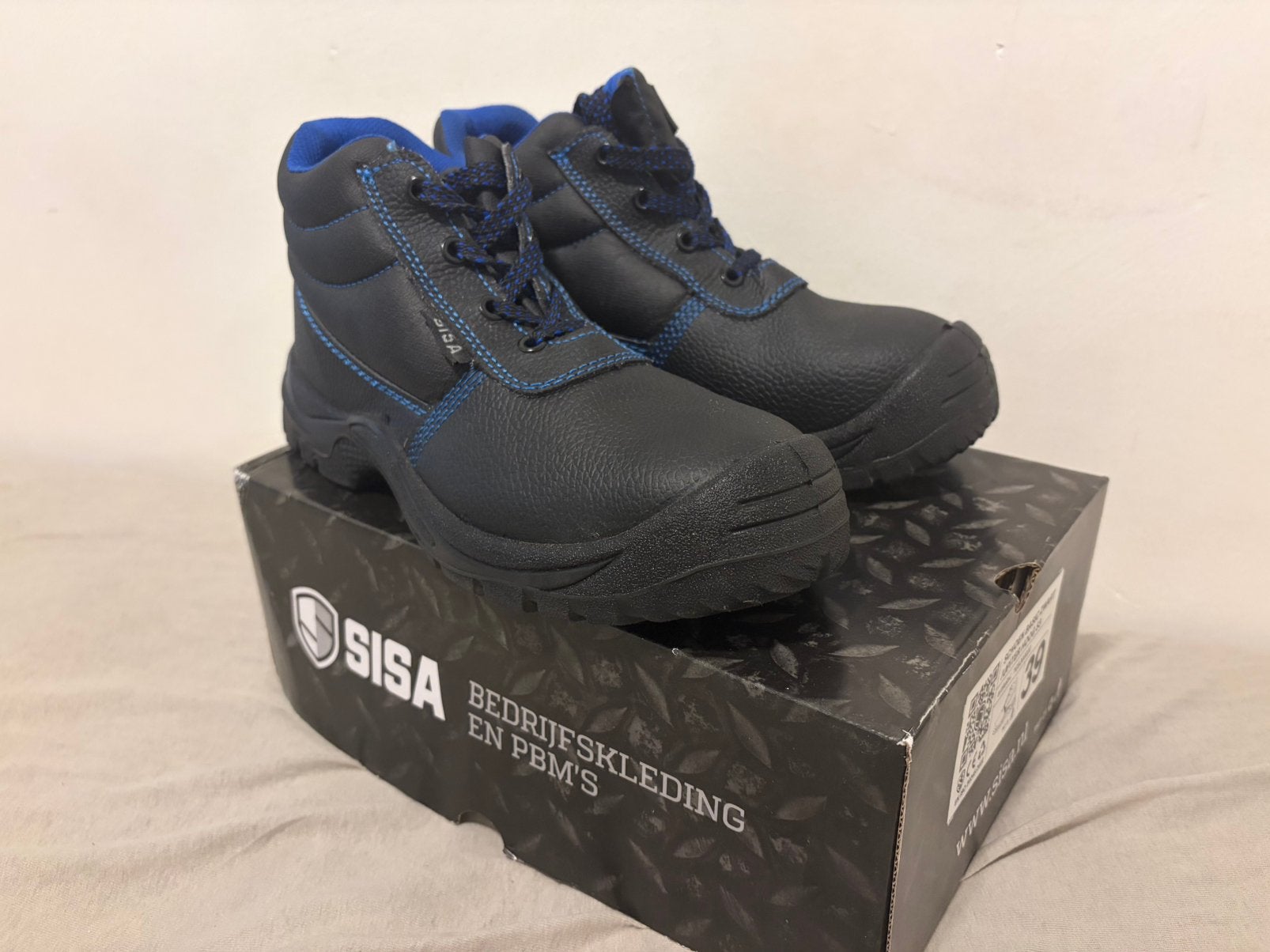 Schoen basix zwart jupiter hoog S3 maat 39 NEW, Ophalen, Nieuw