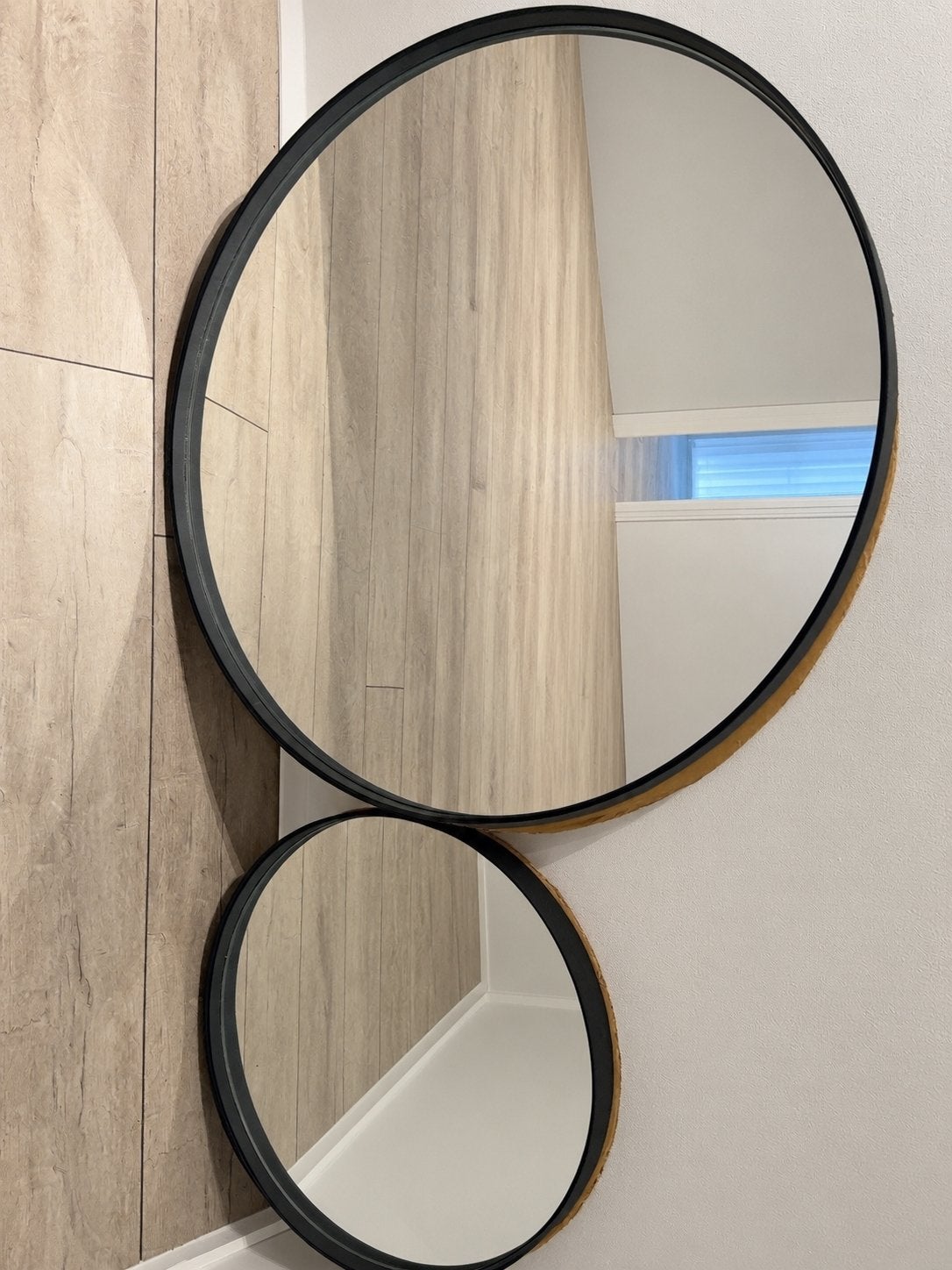 Set van 2 ronde spiegels met zwarte rand, Huis en Inrichting, Ophalen, 100 tot 150 cm, Rond, Zo goed als nieuw