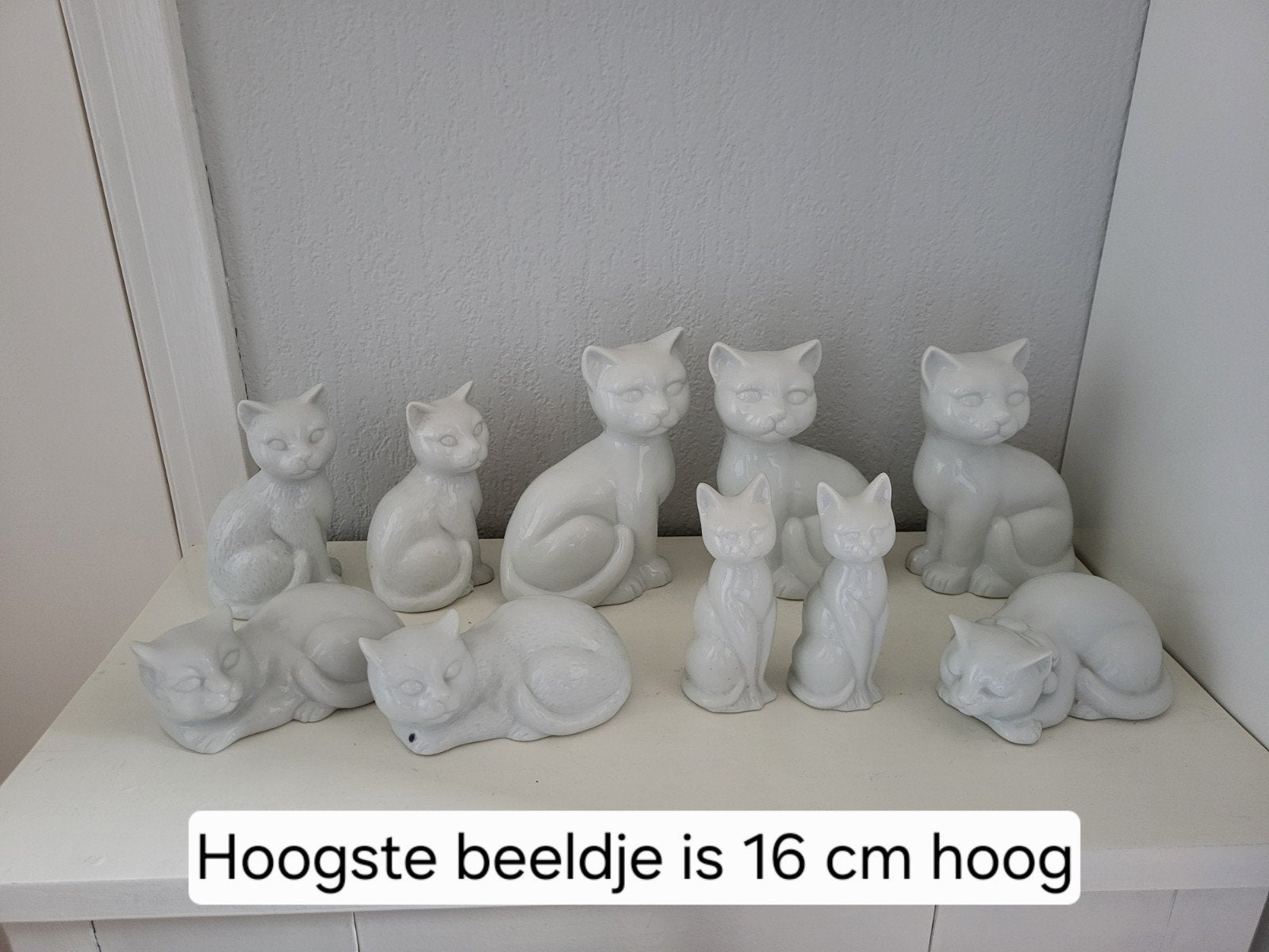 Set van 10 witte kattenbeeldjes - diverse maten, Verzamelen, Ophalen of Verzenden, Gebruikt, Dier
