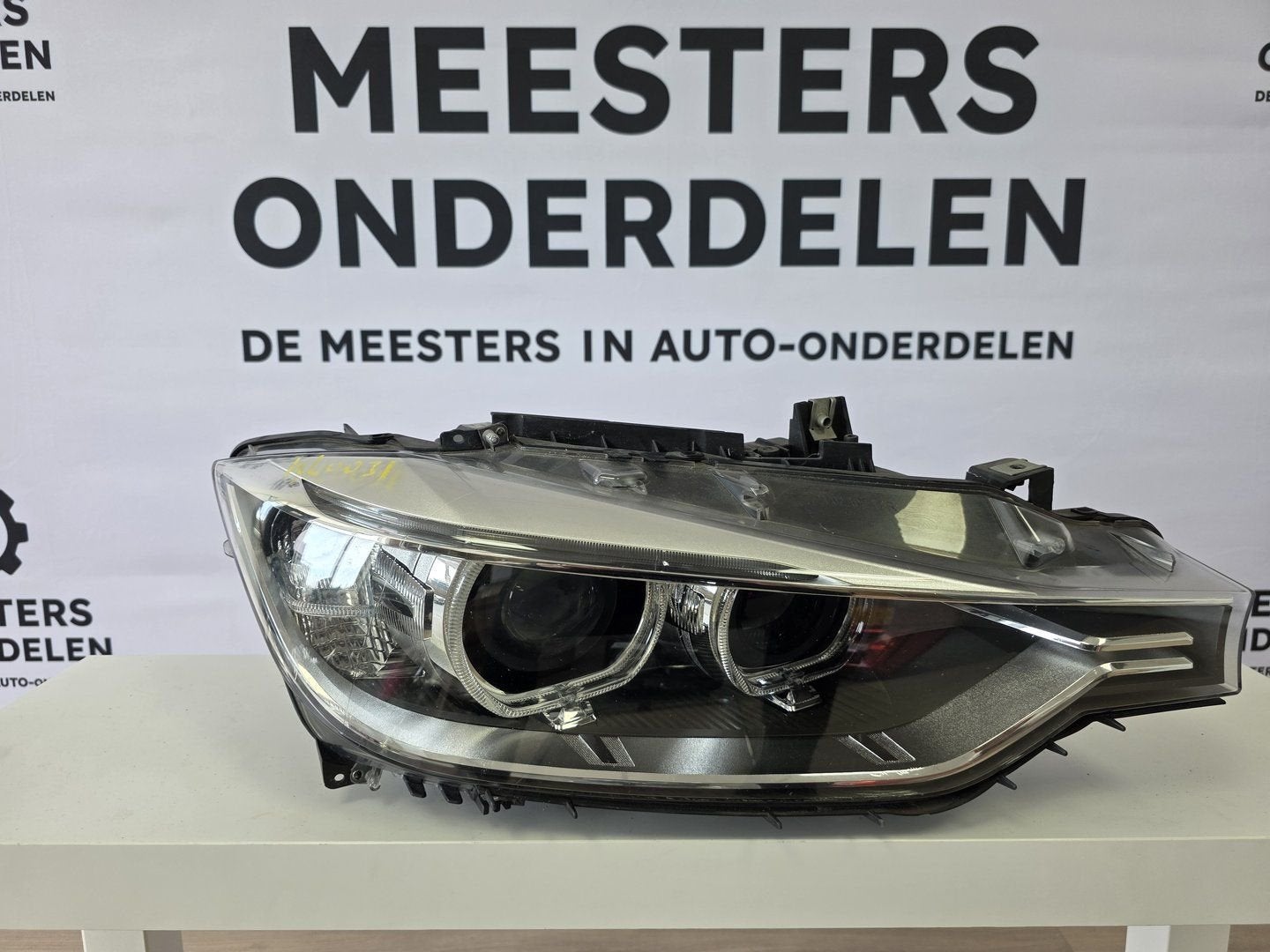 BMW 3 Serie (F30/F31) Koplamp Rechts 63117259526, Gebruikt, -, -, Ophalen of Verzenden