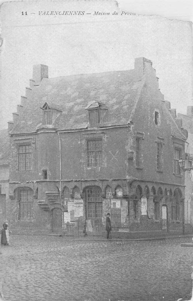 381-357-023 Valenciennes Maison, Verzamelen, Ansichtkaarten | Buitenland, Frankrijk, Voor 1920, Verzenden