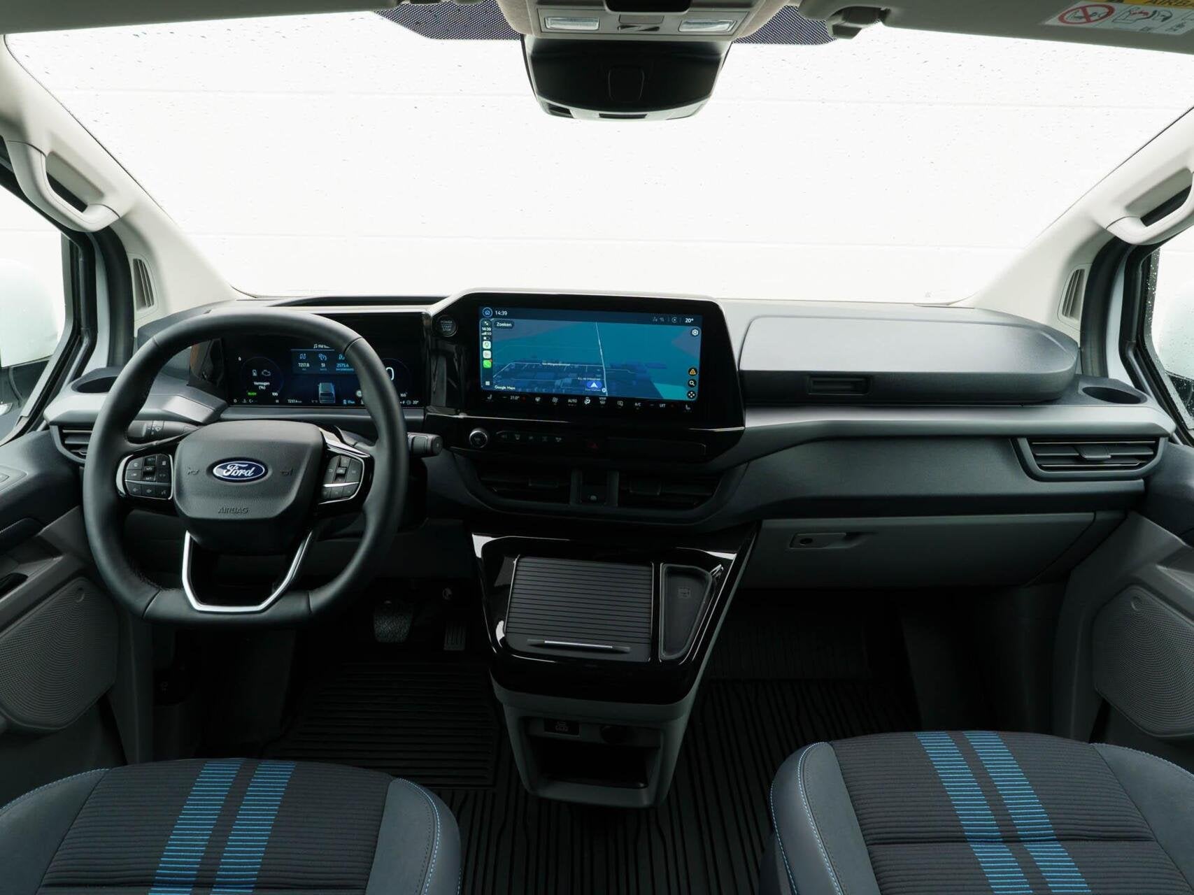 Ford Transit Custom 320 2.5 PHEV L2H1 DC Sport | Full LED |, Auto's, Bestelauto's, 232 pk, Gebruikt, 4 cilinders, Leder en Stof