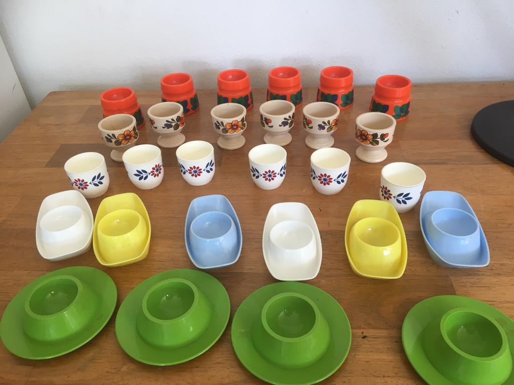 28  vintage Eierdopjes. Retro., Ophalen of Verzenden, Zo goed als nieuw, Overige stijlen, Overige typen