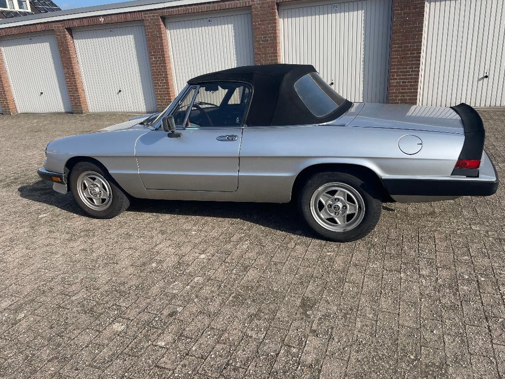 Alfa Romeo Spider 2.0 USA 1984 Grijs, Auto's, Alfa Romeo, Achterwielaandrijving, Zwart, Cabriolet, Spider