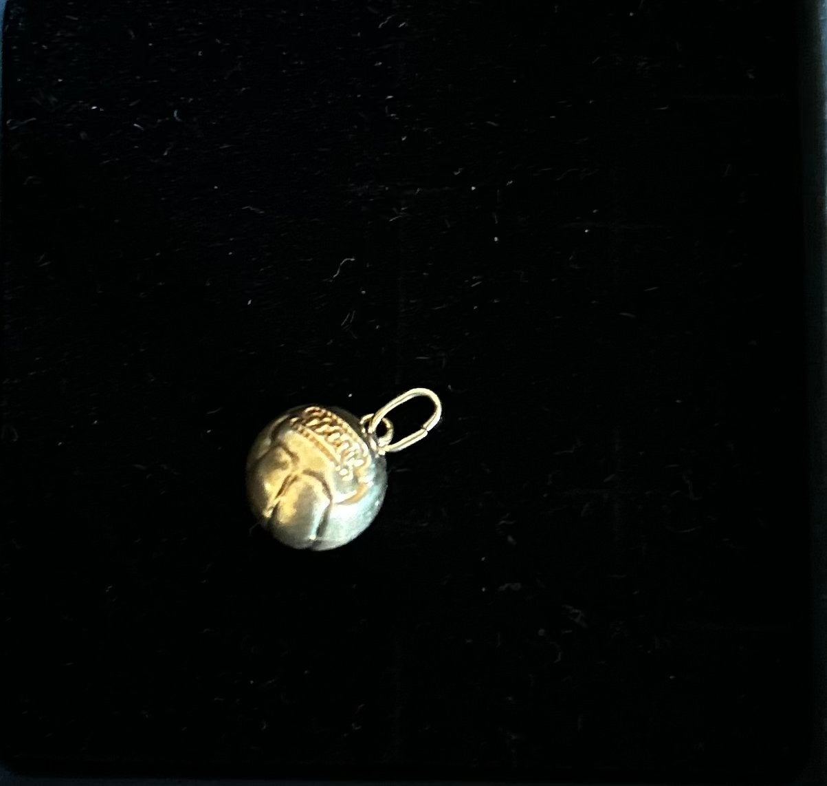 14 Karaats Gouden Voetbal Hanger, Ophalen of Verzenden, Gebruikt, Goud, Overige voorstellingen