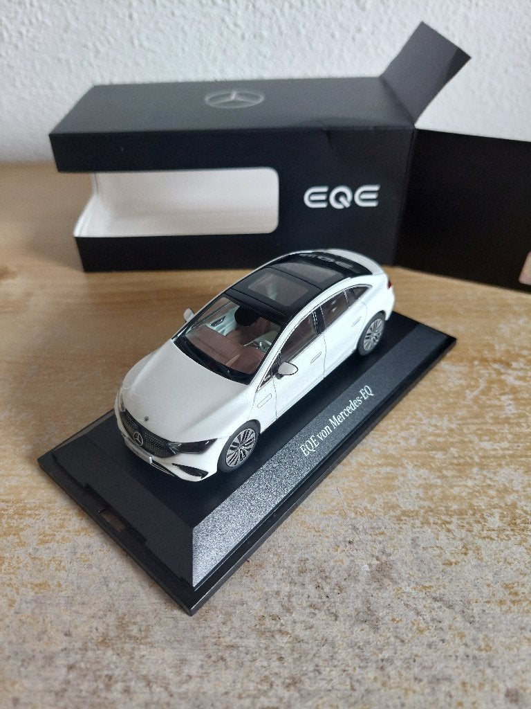 1/43 - M Herpa - Mercedes Benz EQE Opalite Bright White, Ophalen of Verzenden, Nieuw, Auto, Overige merken