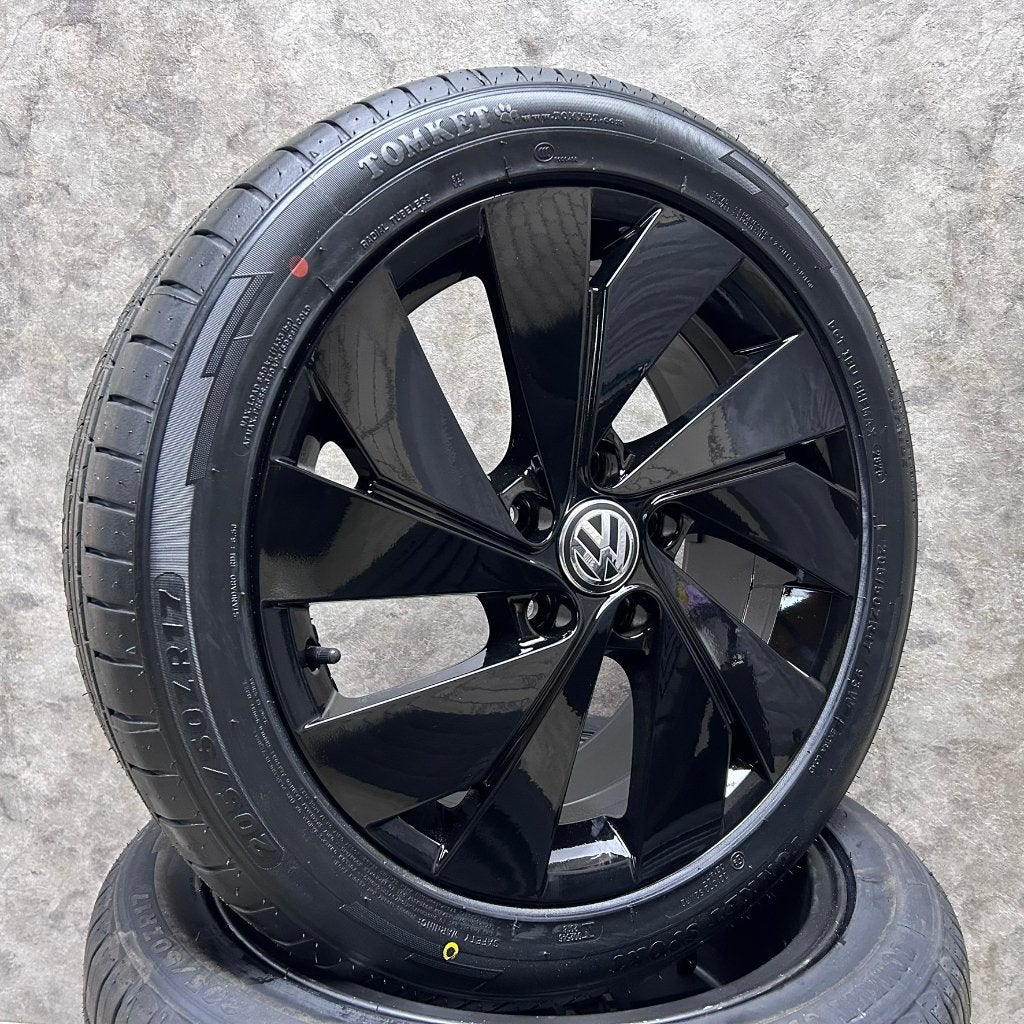 zwarte 17 inch Belmont velgen + zomerbanden VW Golf, Auto-onderdelen, Banden en Velgen, Gebruikt, Banden en Velgen, 17 inch, Personenwagen