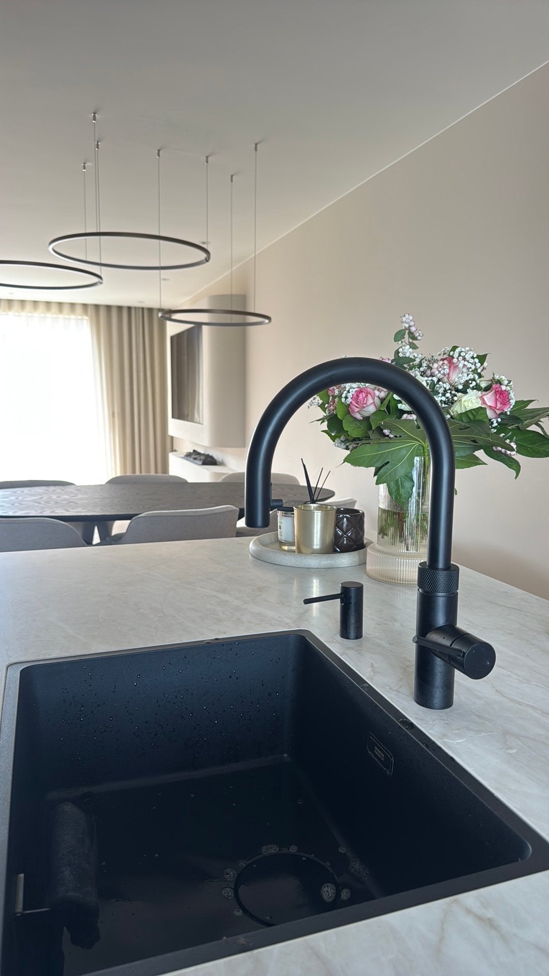 Quooker zwarte kraan + zeeppompje, zo goed als nieuw, Huis en Inrichting, Keuken | Keukenelementen, Zwart, Ophalen of Verzenden