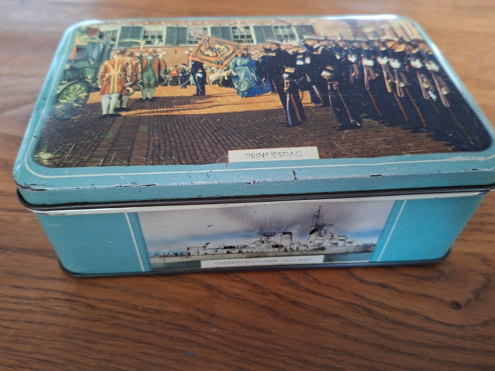 Vintage blikken trommel met afbeeldingen van marineschepen, Ophalen of Verzenden, Gebruikt, Overige, Overige merken