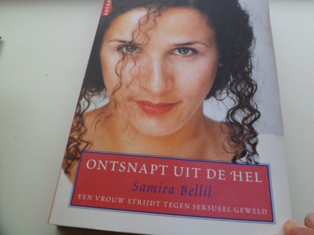 Ontsnapt uit de hel -Samira Bellil ( waargebeurd), Ophalen of Verzenden, Zo goed als nieuw