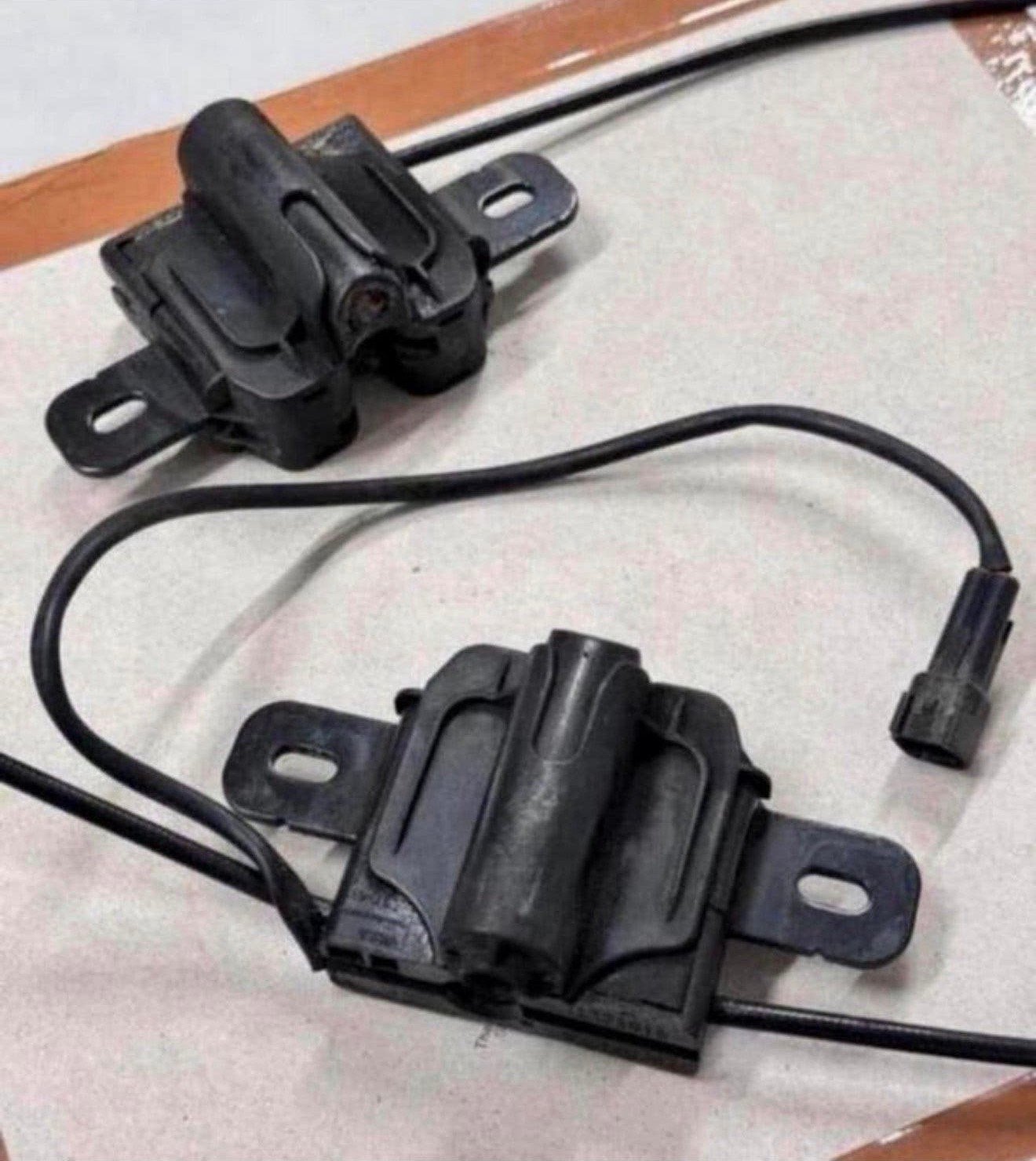 Volvo V40 motorkap slot vergrendeling set 31371016 31218878, Ophalen of Verzenden, V, V, V