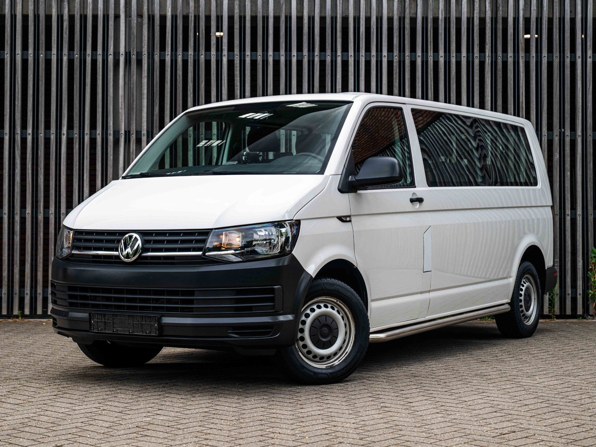 Volkswagen Transporter Kombi 2.0 TSi 150pk 9-Pers. L2 CNG |E, Auto's, Volkswagen, Voorwielaandrijving, Gebruikt, Euro 6, 2500 kg
