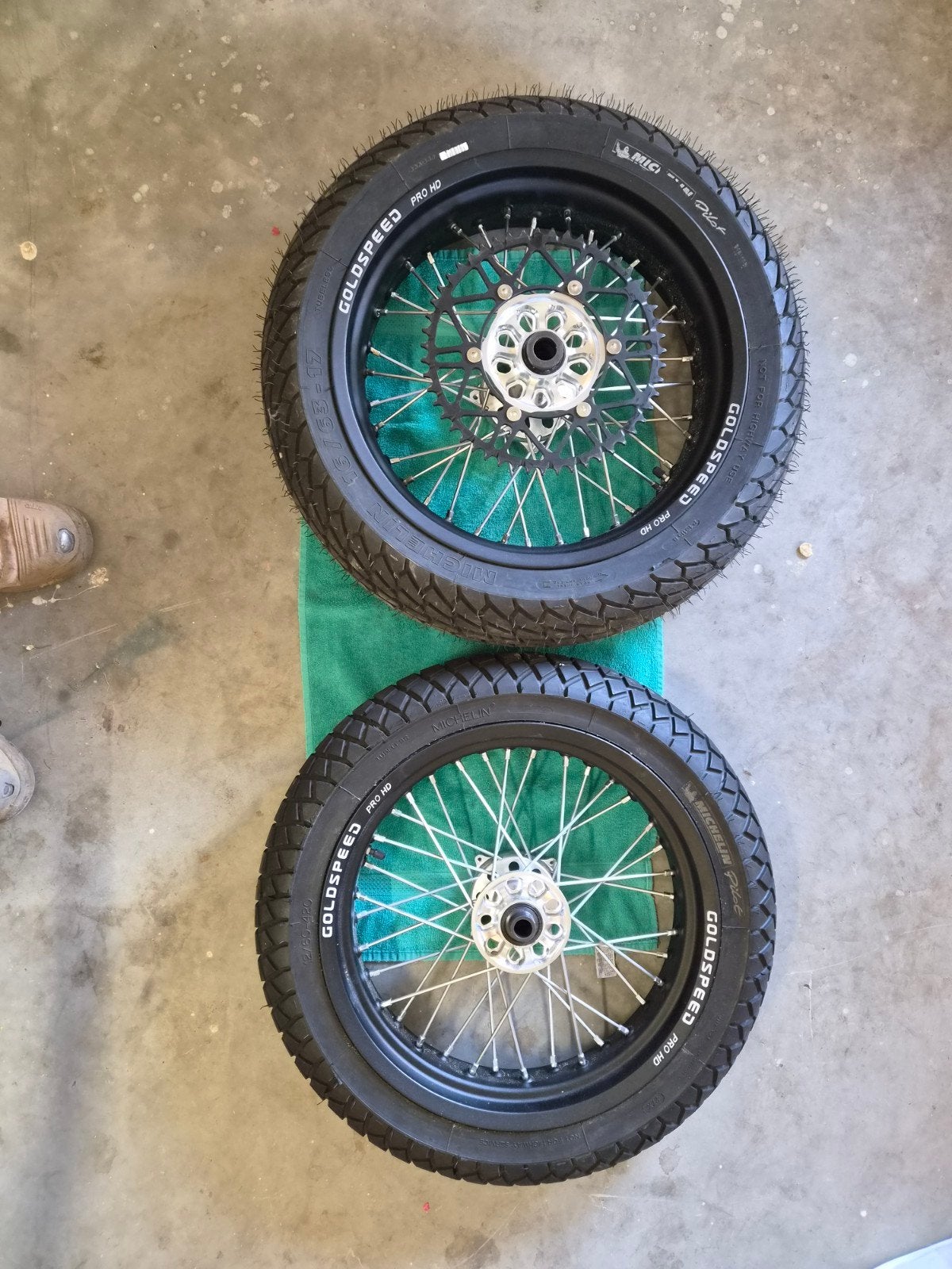 Goldspeed Pro HD supermoto velgen met amichelin banden, Ophalen, Gebruikt