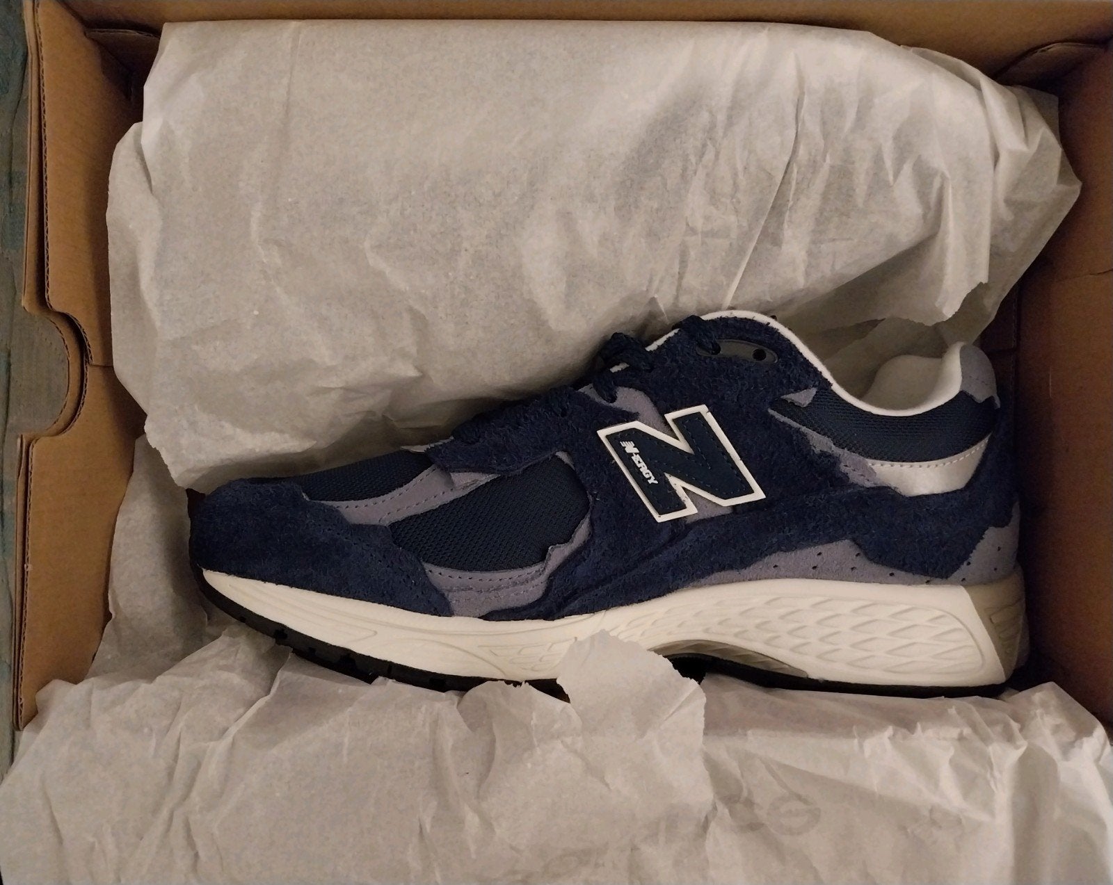 New Balance 2002R D Protection Pack Navy Grey 44,5 | patta, New Balance, Blauw, Nieuw, Ophalen of Verzenden