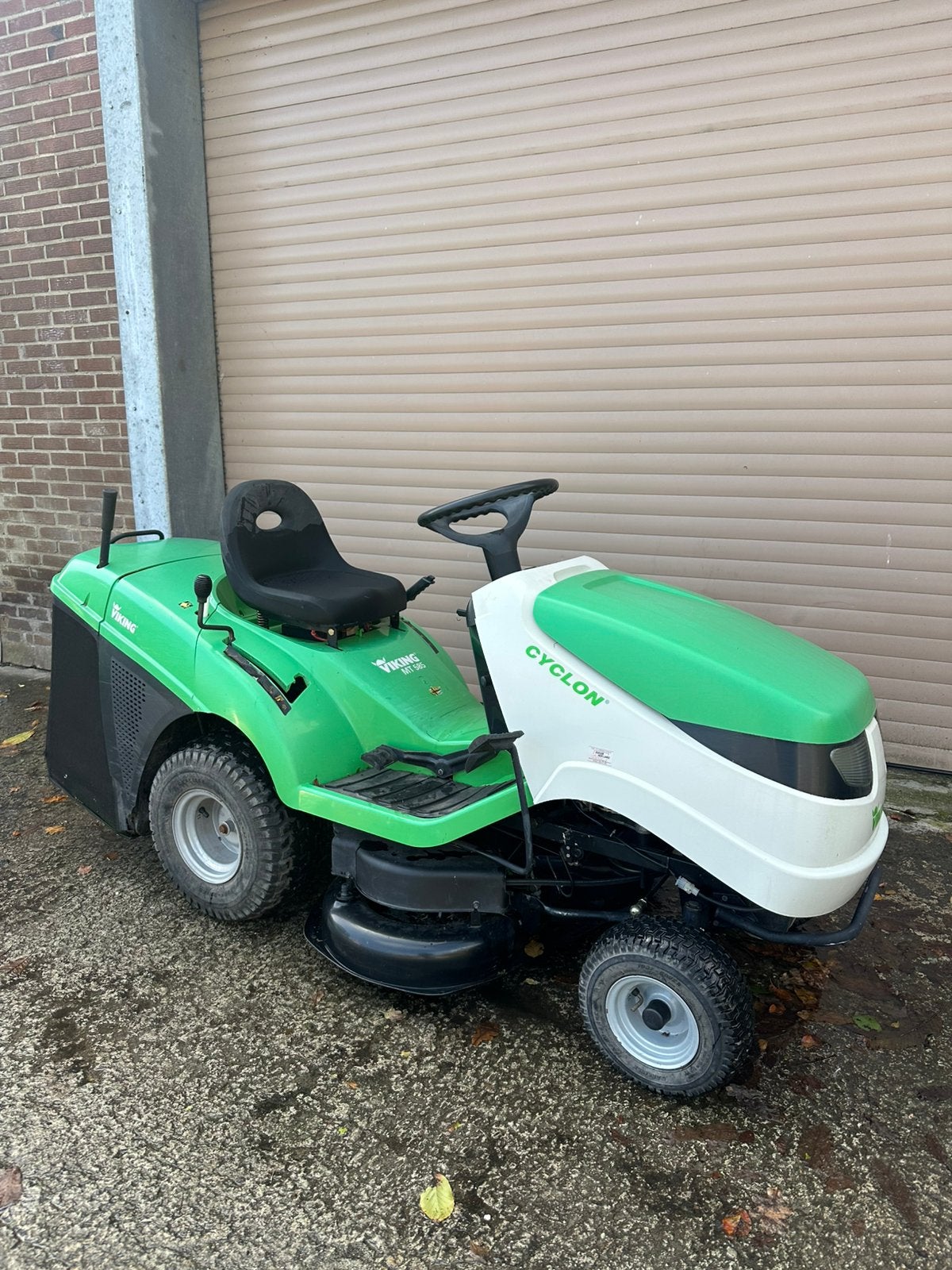 Viking Cyclon MT585 Zitmaaier Hydrostaat,weinig gebruikt, Ophalen of Verzenden, Zo goed als nieuw, 50 cm of meer