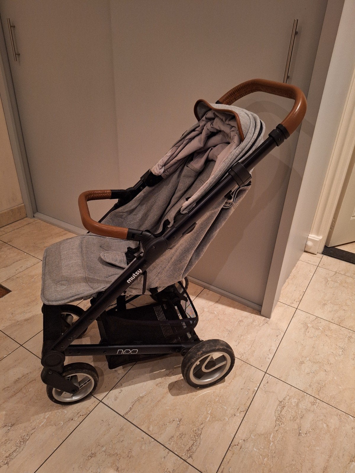 Mutsy Nexo Buggy, Kinderen en Baby's, Buggy's, Ophalen, Zo goed als nieuw