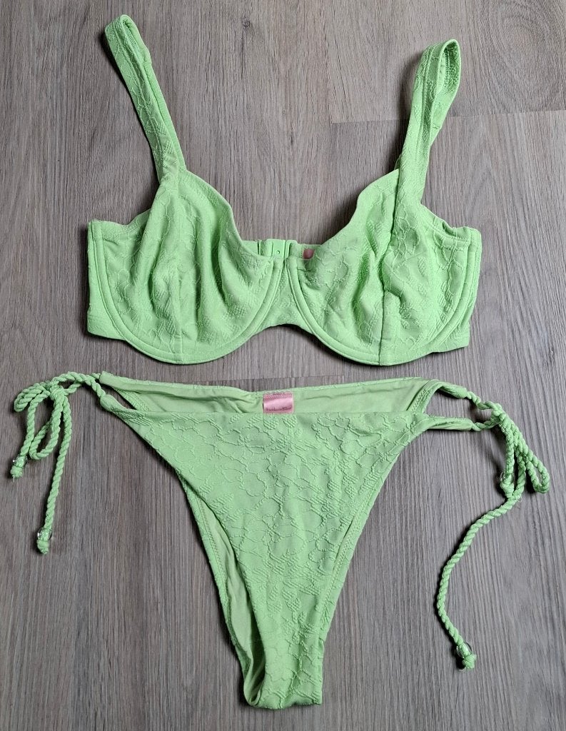 Hunkemöller Bikini Set - Lichtgroen met textuur 75F, Ophalen of Verzenden, Zo goed als nieuw, Bikini, Hunkemöller