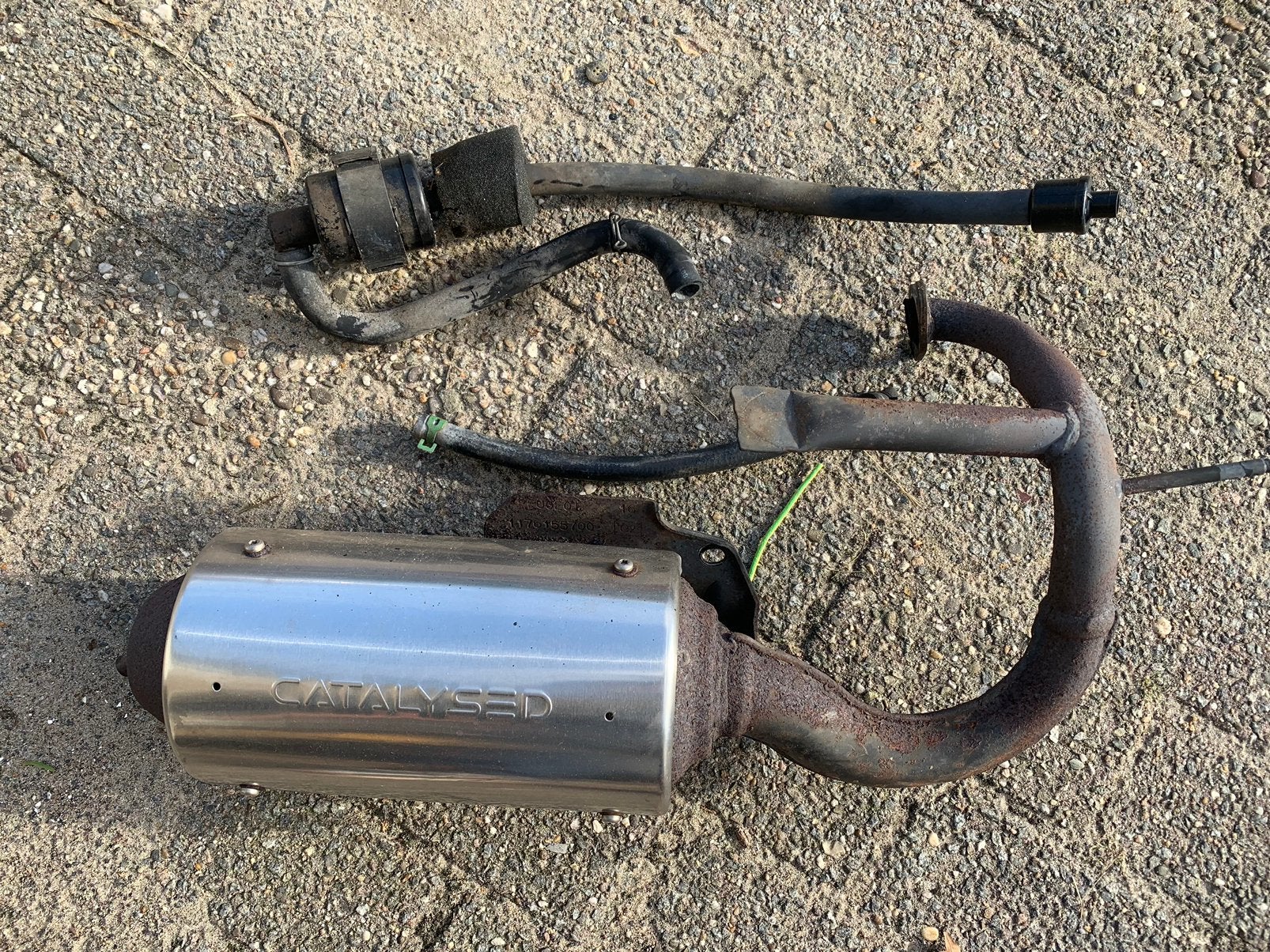 Originele catalyed uitkaat peugeot vivacity, Ophalen of Verzenden, Zo goed als nieuw, Uitlaat, Peugeot